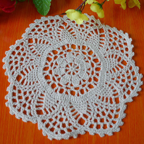 Round Crochet Placemats – 20cm Handmade Cotton in White & Beige