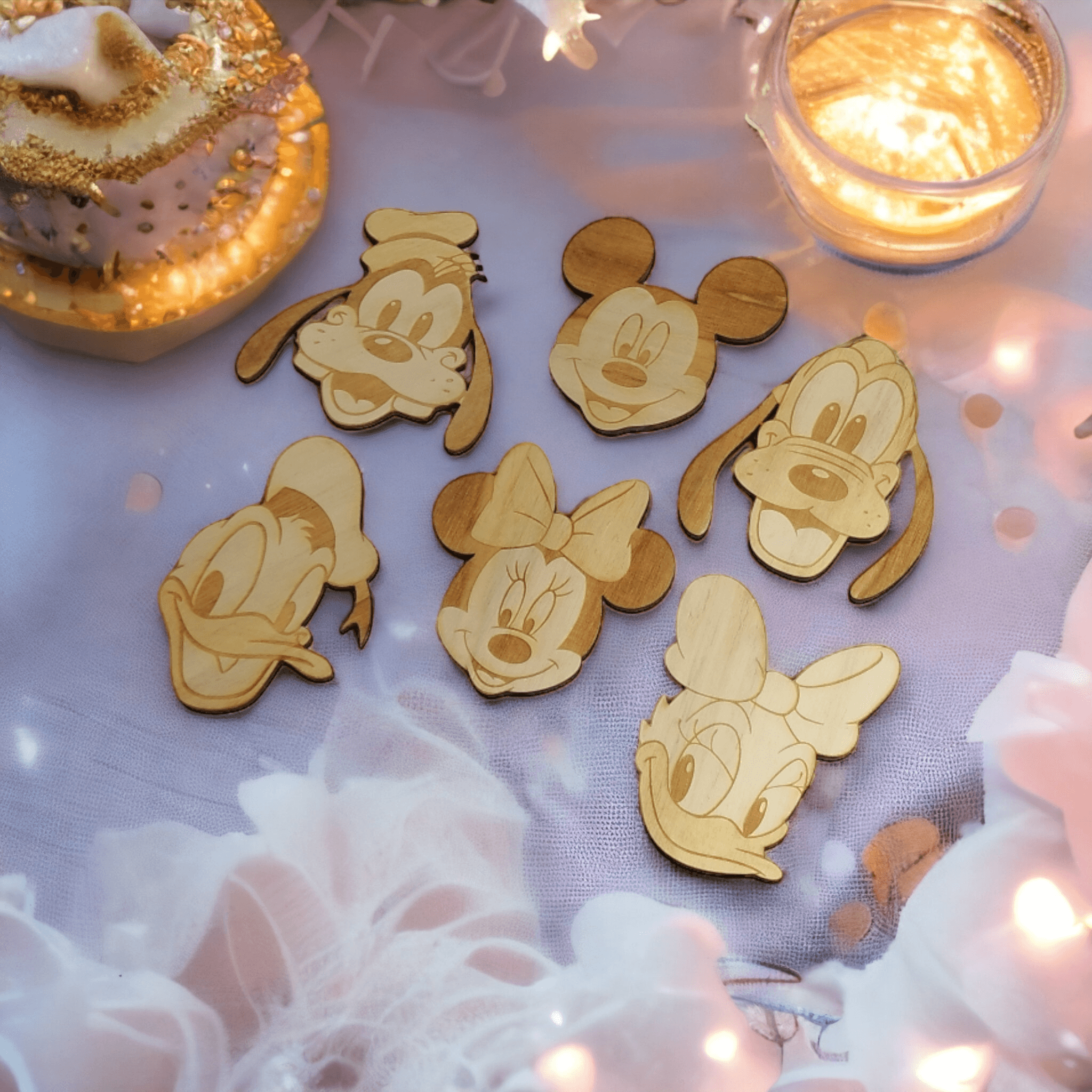 Set of 6 Disney Wooden Coasters - Handmade Gift - Housewarming - Wood Kitchenware - Mickey - Minnie-2