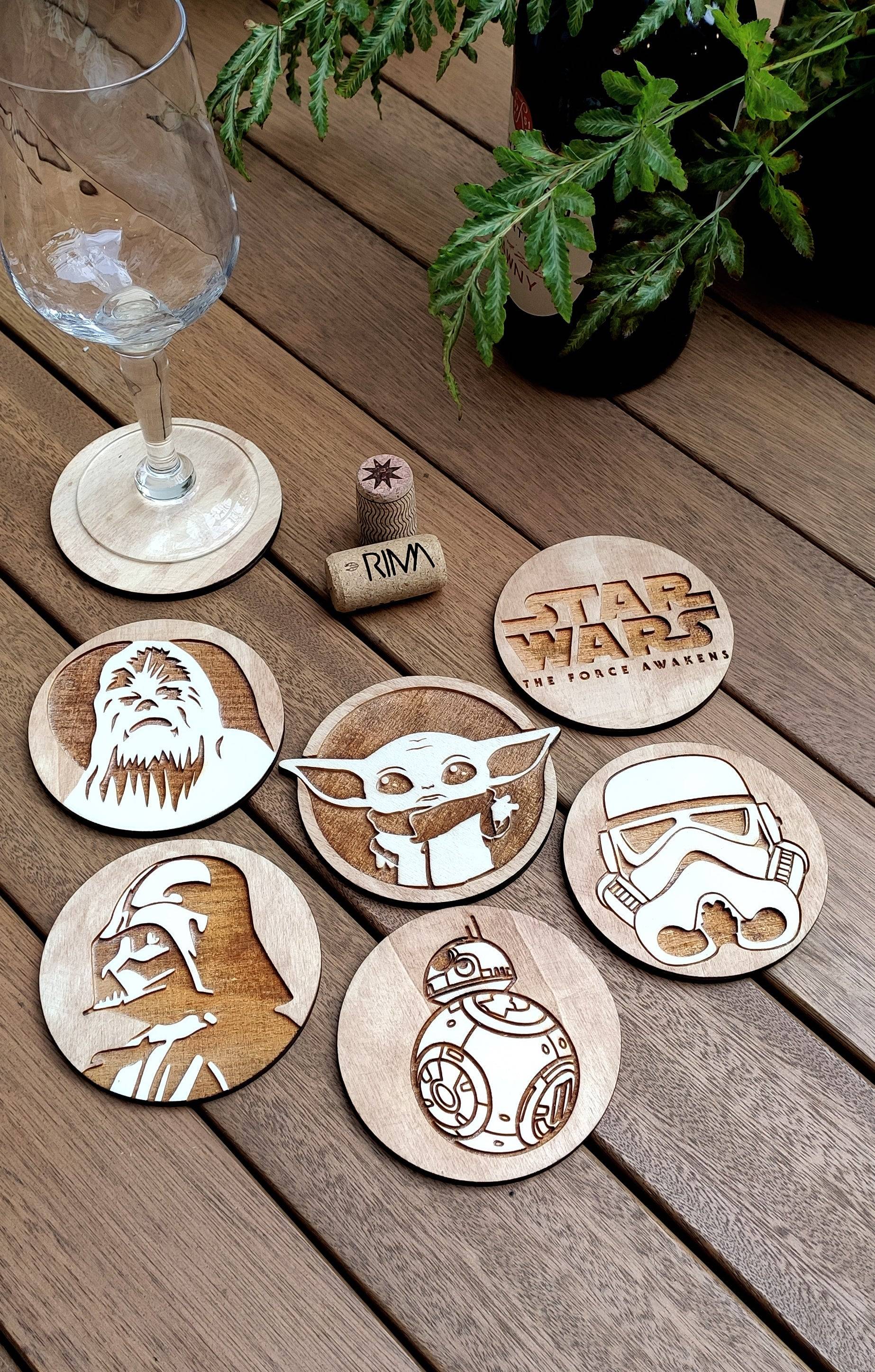 Set of 6 Star Wars Wooden Coasters - Handmade Gift - Housewarming - Wood Kitchenware - Baby Yoda-1